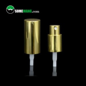 Dois pulverizadores Gold Mist, 20/410, para frasco de perfume ou cabeças líquidas para cuidados com a pele com tubos brancos, isolados em fundo preto, com logotipo acima onde se lê "somewang.com".