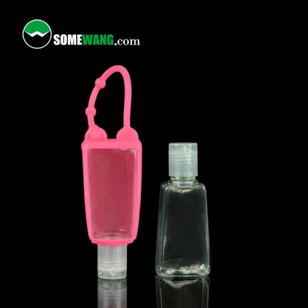 małe butelki ze środkiem do dezynfekcji rąk