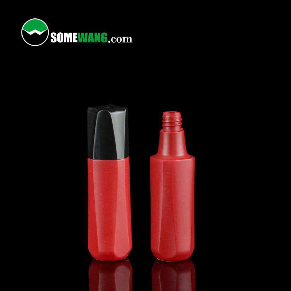 Due piccole bottiglie di plastica da 15 ml e 20 ml con tappi a vite, una con tappo e l'altra senza tappo, su uno sfondo scuro con il logo "somewang.com" nella parte superiore.