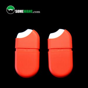 Hai chai nước hoa dạng xịt PP Pocket Pen hình tròn 10ml, 15ml màu đỏ có nắp lật màu trắng, hiển thị trên nền đen, có gắn nhãn "somewang.com".
