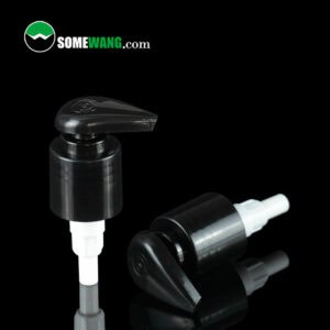 New Arrive 28-415 Plastic Lotion Pump with a reflective nozzle on a mirrored surface, branded with "somewang.com.