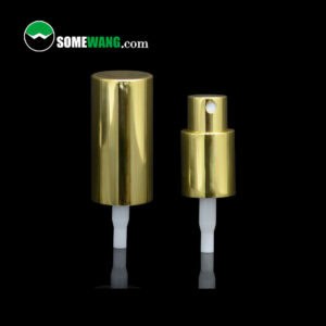 Dois cosméticos pulverizadores de névoa plástica com preço competitivo de novo estilo, um na cor dourada e outro em tamanho maior, com bicos brancos sobre fundo preto, rotulados com "somewang.com".