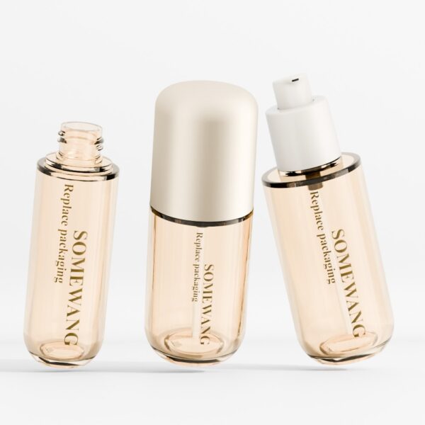 Ba chai đựng kem dưỡng da màu be trong suốt (30–120ml, có vòi bơm và nắp vặn) được hiển thị trên nền trắng.
