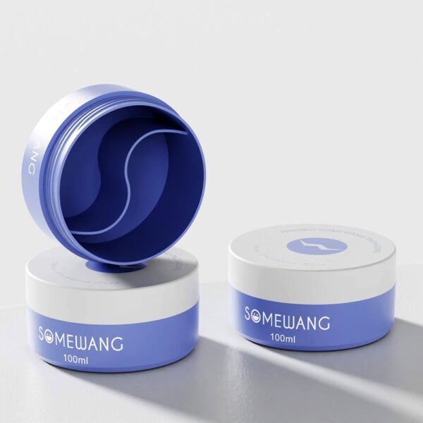 Três potes de creme "Somewang" azul e branco de 200 ml para gel de cabelo, máscara e cuidados com a pele com tampas de rosca. Um está aberto, mostrando uma divisória ondulada.