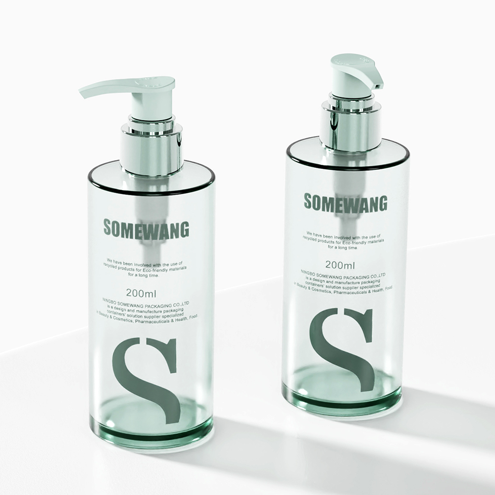 Two 'SOMEWANG' pump bottles on a white background highlight their design as premium PETG flat shoulder bottles, ideal for skincare.