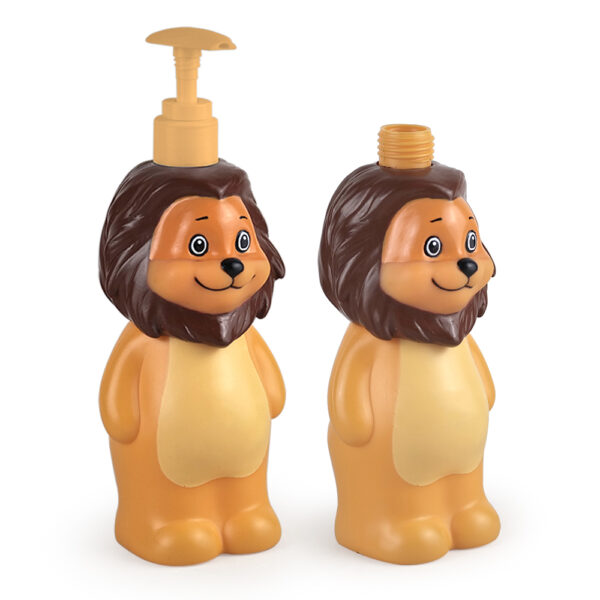 Two charming lion-shaped PE cartoon bottles: one with a pump dispenser, the other with an open neck.