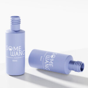 "Some Wang"과 "Sunscreen Deodorant Stick"이라는 라벨이 붙은 50ml HDPE 병 두 개는 열려 있고, 비어 있으며, 사용자 정의되었으며, 마개가 다양합니다.