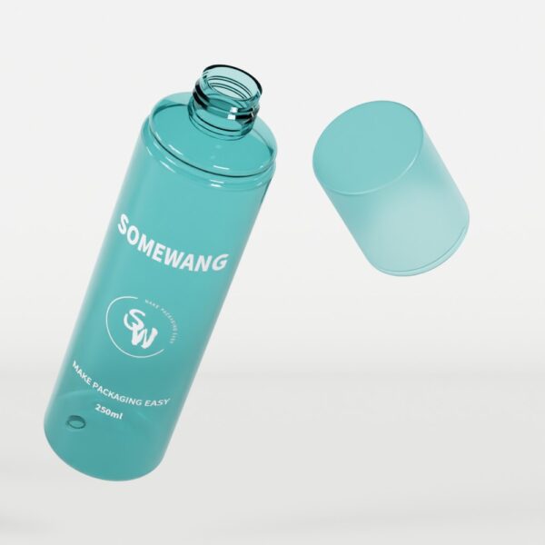 Buteleczka z pompką z tworzywa PET o pojemności 250 ml, przeznaczona do pielęgnacji ciała, z napisem „SOMEWANG”, ze zdjętą nakrętką i umieszczoną w pobliżu.