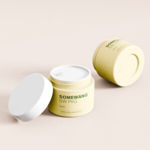 Dos frascos de cosméticos amarillos, uno abierto y otro tapado, etiquetados "Somewang SW PKG 30ml", resaltan sobre un elegante fondo beige con la frase "Make Packaging Easy".