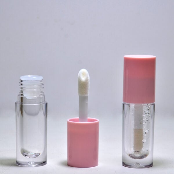 Clear lip gloss containers with pink applicator and caps, minimalistic beauty product display, perfect for skincare and cosmetics branding, clean aesthetic, white background.