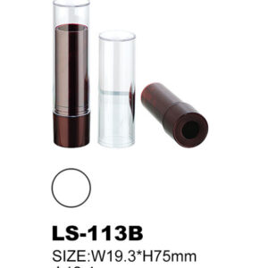 Drie doorzichtige plastic lippenstifthulzen, twee staand en één liggend, in SWC-CLI005E 4g-doosjes. Productcode: LS-113B. Afmetingen: B19,3*H75 mm, D12,4 mm.