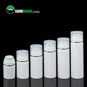 Cinco botellas cilíndricas blancas sin aire (30 ml-150 ml) están alineadas sobre un fondo negro con "SOMEWANG.com" en la parte superior izquierda.