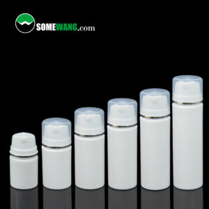 Cinco botellas sin aire (30 ml-120 ml) con tapas redondeadas están alineadas sobre un fondo negro. Logotipo "SomeWang.com" en la esquina superior izquierda.