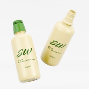 Twee crème 500ML PET mondspoelflessen met groene doppen en "SW MAKE PACKAGING EASY 500ml" in het groen. Eén staat rechtop, één is gekanteld.