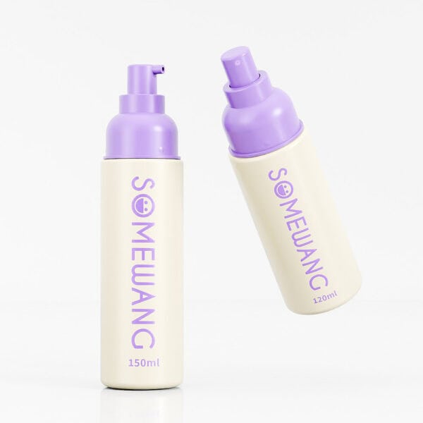 Dos botellas PET "SOMEWANG" de color beige y violeta con paredes gruesas, de 150 ml y 120 ml de capacidad, se colocan sobre un fondo blanco.