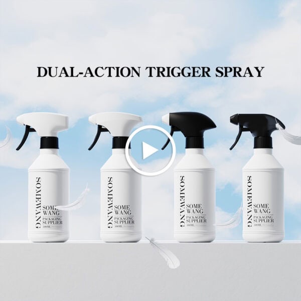 Se muestran cuatro botellas rociadoras con gatillo blanco y negro que dicen "SOME WANG CLEANSING SUPPLIER" y el texto "DUAL-ACTION TRIGGER SPRAY".