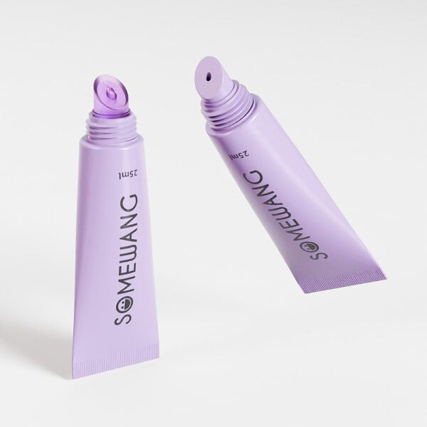 Two chic lavender "Somewang" D19mm Round PE Plastic Lip Gloss Tubes with open caps offer quality and style.