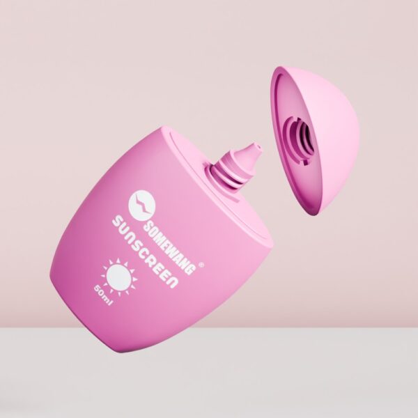 Một chai kem chống nắng PE màu hồng dung tích 50ml có nắp nổi phía trên được thể hiện trên nền sáng.