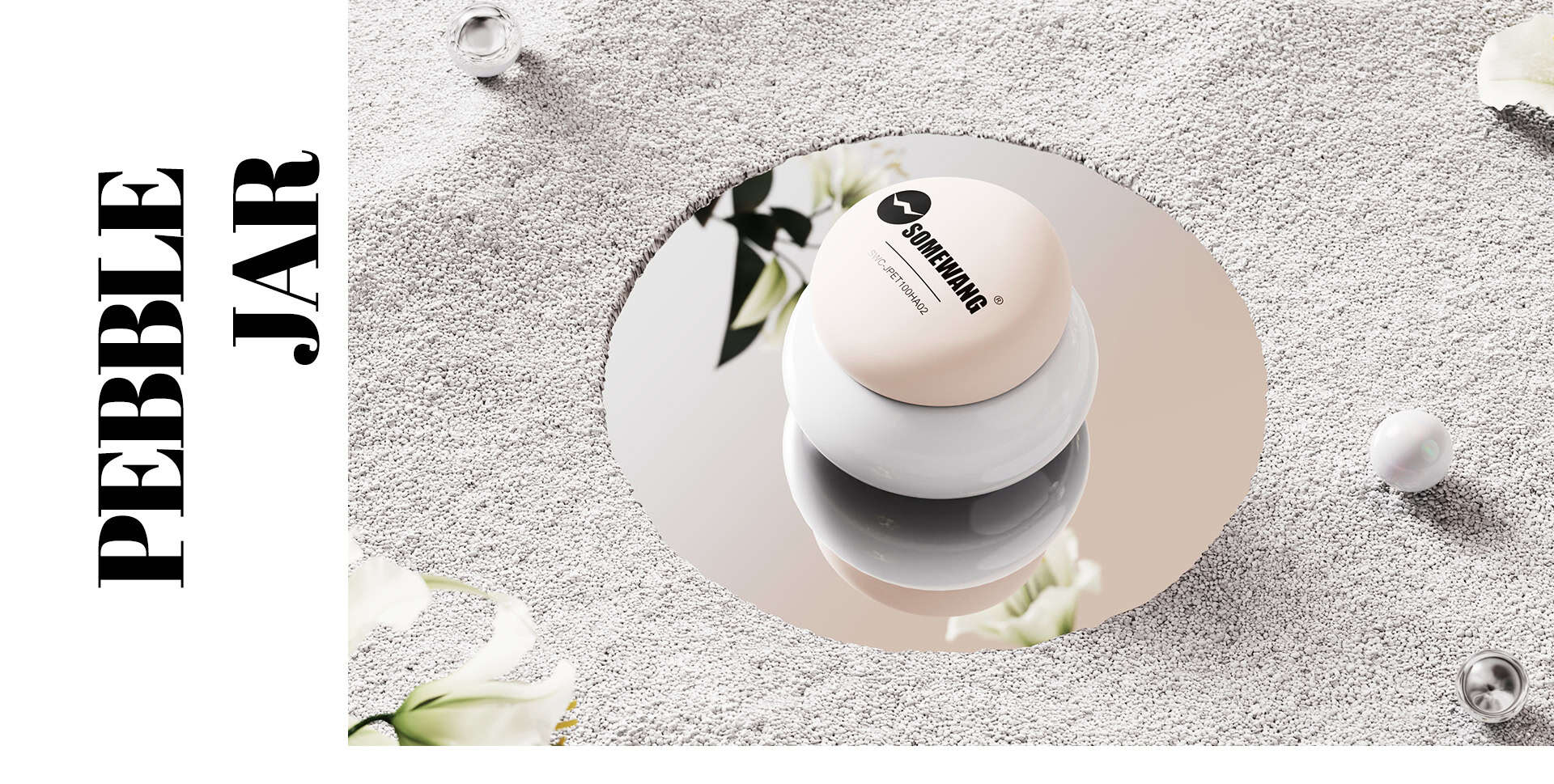Un barattolo beige-bianco con la scritta "SUNSHANG" è appoggiato su uno specchio con petali, biglie e la scritta "PEBBLE JAR" sulla sinistra.