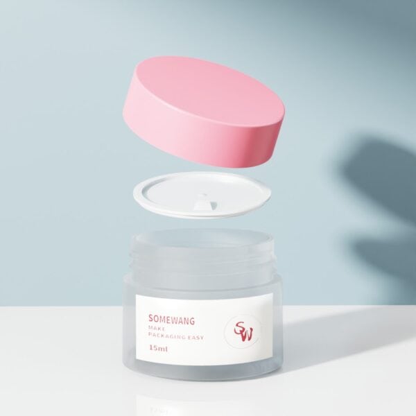 A 15ml pink-lidded PP cosmetic jar labeled "SOMEWANG MAKE PACKAGING EASY" floats on a light blue-white background.
